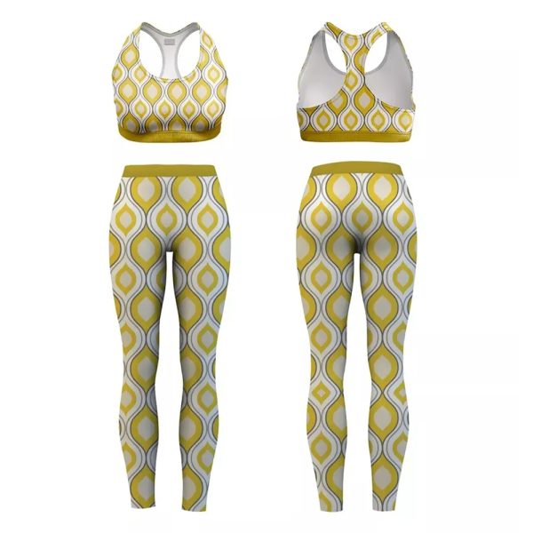 Fitness yoga set with crop top and high-waisted leggings in pastel pink